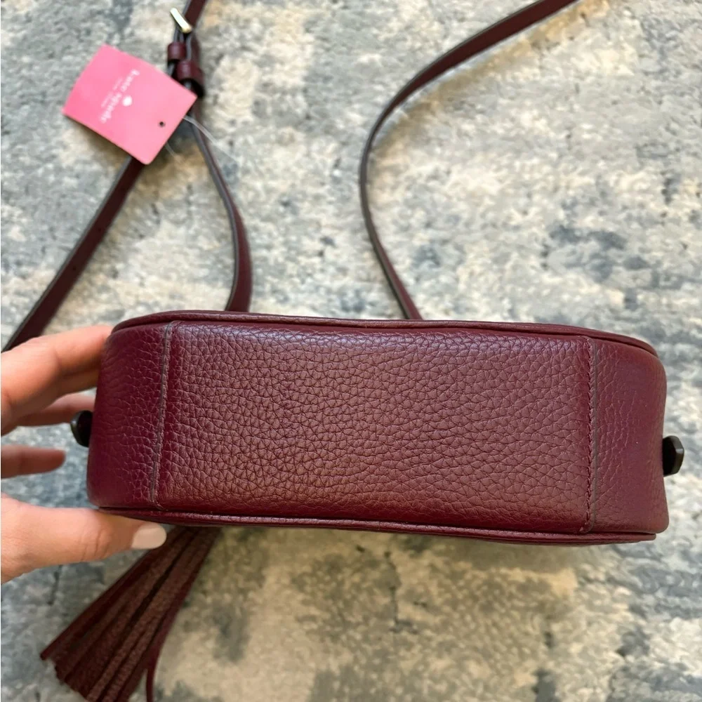 NWT! Kate Spade Kourtney Camera Bag Crossbody in Cherrywood - Picture 9 of 13